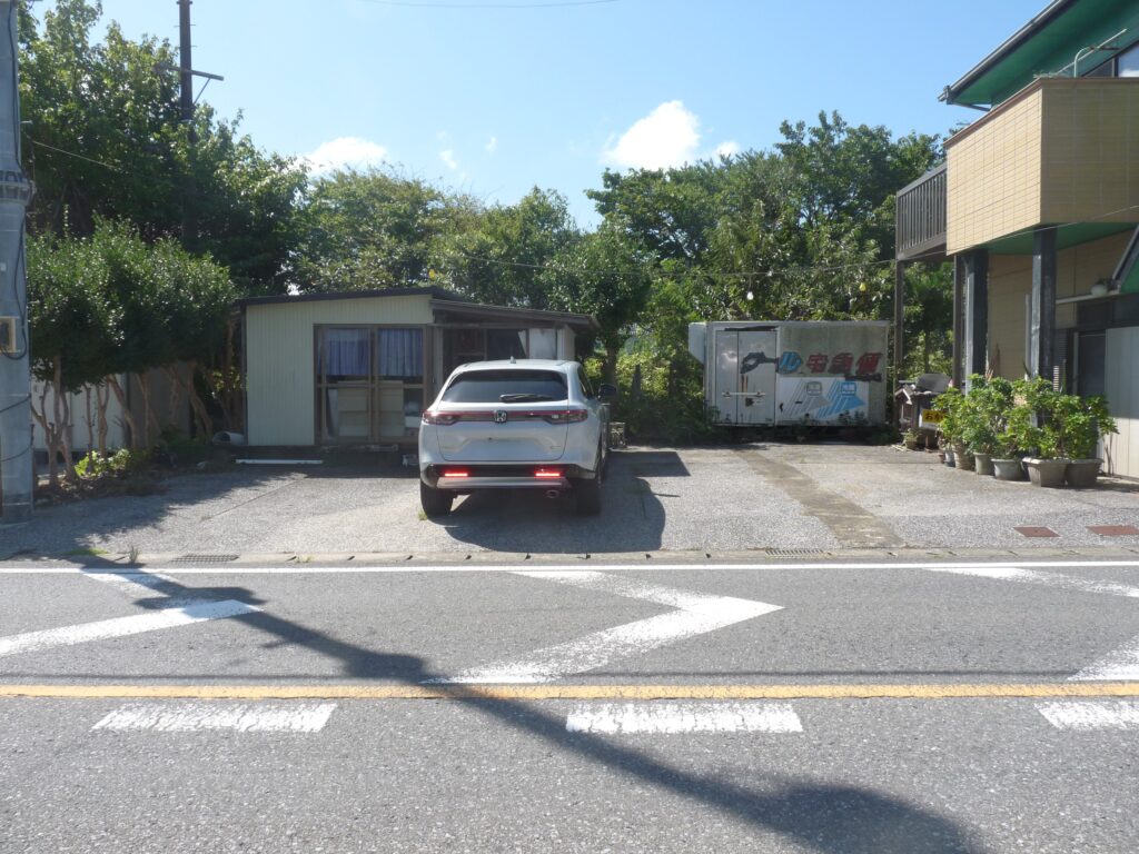 駐車スペースは4台可