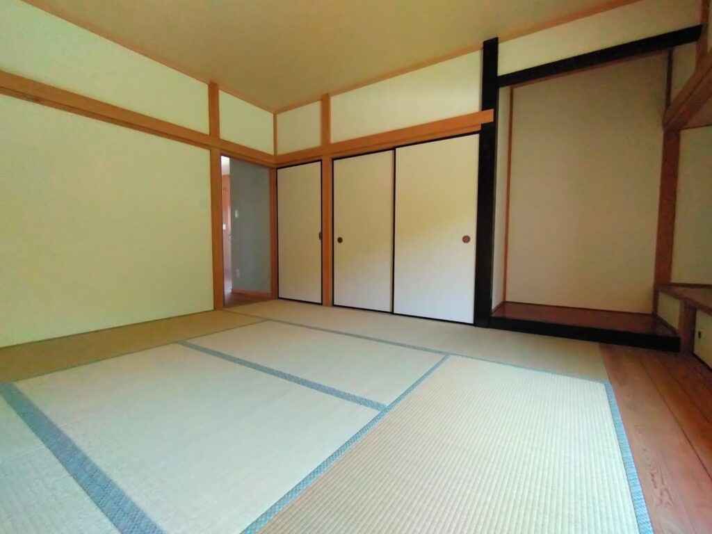1階の和室8帖