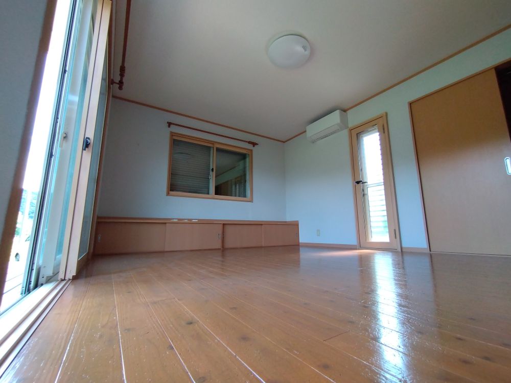 南側の洋室